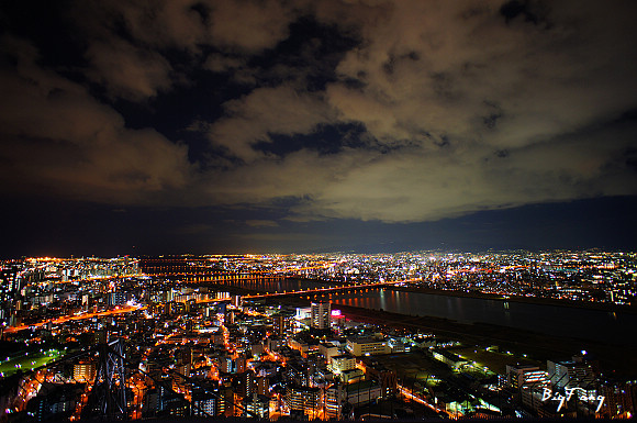 日本 大阪 梅田空中庭園展望台 來看最美最棒的大阪夜景 日本夕陽百景景點 樂活的大方 旅行玩樂學